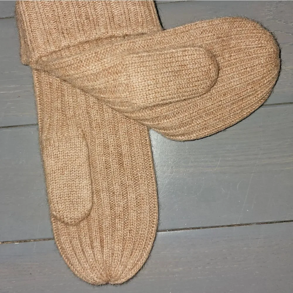TAHARI Women's 100% 2 ply Cashmere tan mittens